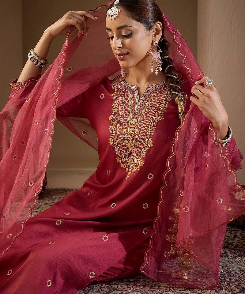 Women Ethnic Motifs Embroidered Regular Thread Work Kurta with Trousers & With Dupatta