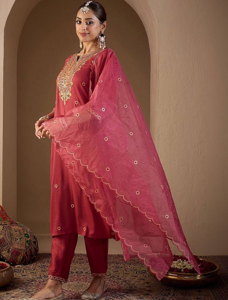 Women Ethnic Motifs Embroidered Regular Thread Work Kurta with Trousers & With Dupatta