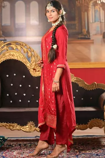 Women Ethnic Motifs Regular Kurta with Trousers & With Dupatta