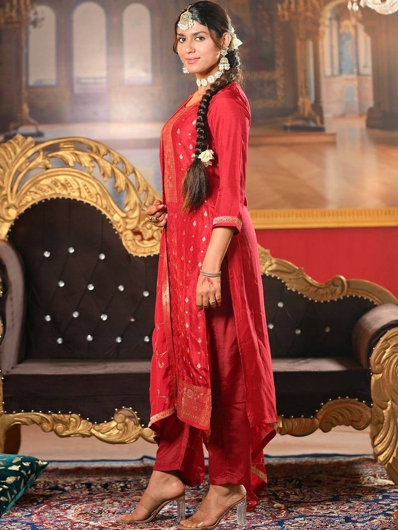 Women Ethnic Motifs Regular Kurta with Trousers & With Dupatta