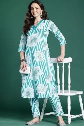 Women Floral Printed Regular Pure Cotton Kurta with Trousers