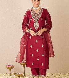 Women Ethnic Motifs Embroidered Regular Kurta with Trousers & With Dupatta