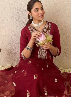 Women Ethnic Motifs Embroidered Regular Kurta with Trousers & With Dupatta 2