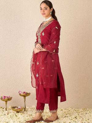 Women Ethnic Motifs Embroidered Regular Kurta with Trousers & With Dupatta 5