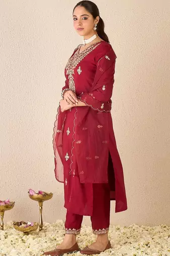Women Ethnic Motifs Embroidered Regular Kurta with Trousers & With Dupatta