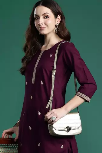 Women Floral Embroidered Regular Thread Work Kurta with Trousers