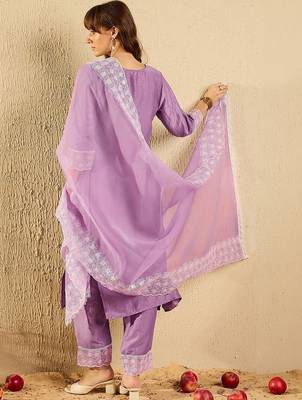 Women Regular Chikankari Kurta with Trousers & With Dupatta 5