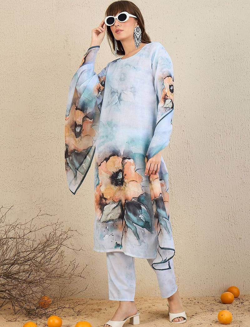 Women Floral Printed Regular Chanderi Silk Kurta with Trousers & With Dupatta