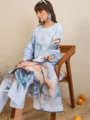 Women Floral Printed Regular Chanderi Silk Kurta with Trousers & With Dupatta 4