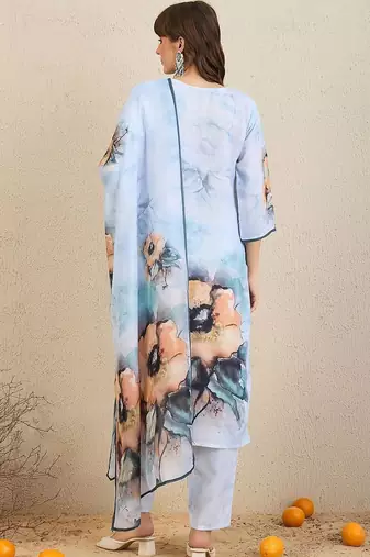 Women Floral Printed Regular Chanderi Silk Kurta with Trousers & With Dupatta