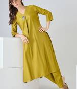 Women Regular Liva Kurta with Trousers