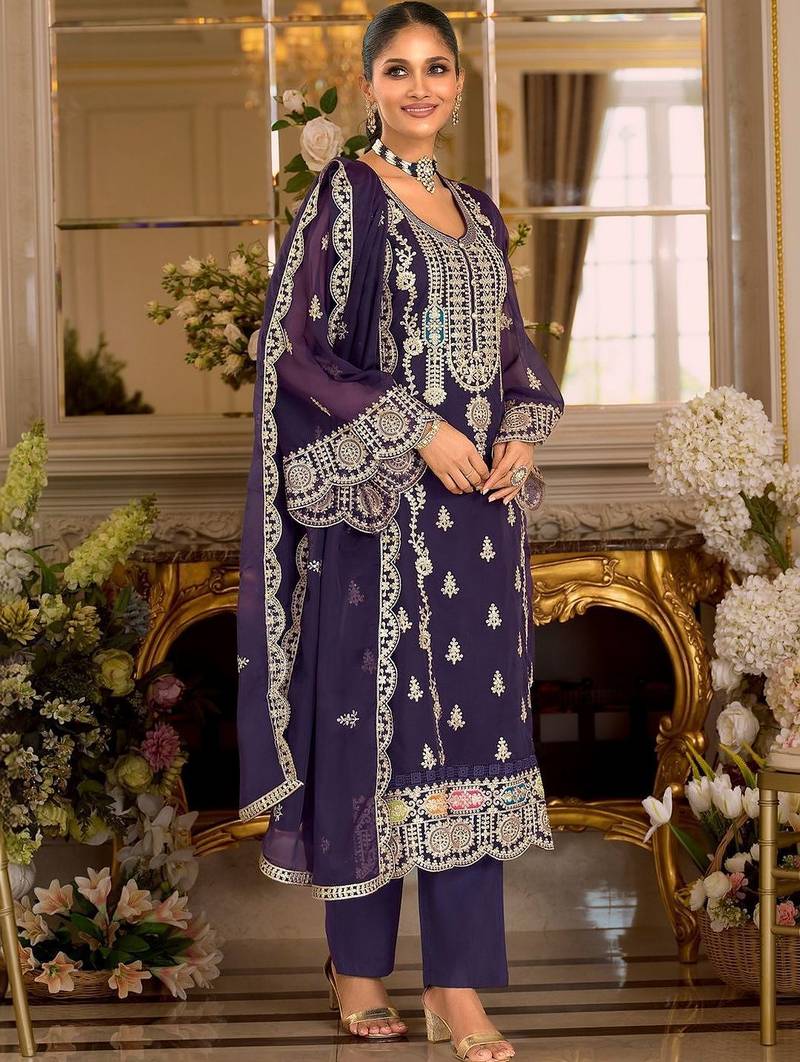 Women Ethnic Motifs Embroidered Regular Kurta with Trousers & With Dupatta