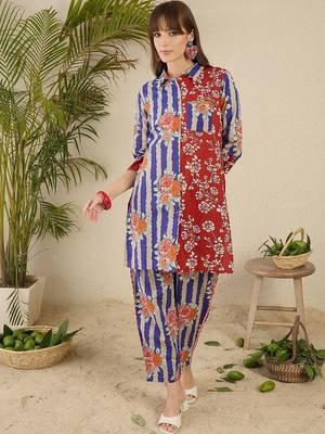 Women Floral Printed Regular Pure Cotton Kurta with Trousers 5