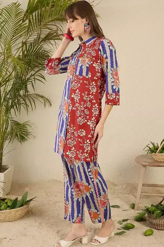 Women Floral Printed Regular Pure Cotton Kurta with Trousers