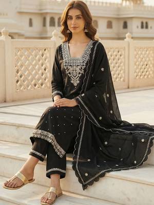 Women Ethnic Motifs Embroidered Regular Thread Work Pure Cotton Kurta with Trousers & With Dupatta 5