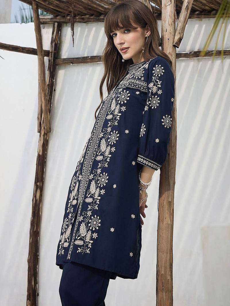Women Ethnic Motifs Embroidered Regular Thread Work Kurta with Trousers