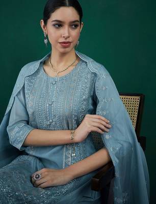 Women Ethnic Motifs Embroidered Regular Thread Work Kurta with Trousers & With Dupatta 2