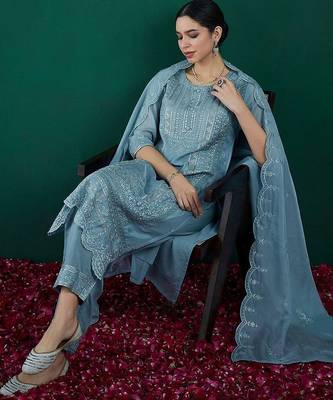 Women Ethnic Motifs Embroidered Regular Thread Work Kurta with Trousers & With Dupatta 3