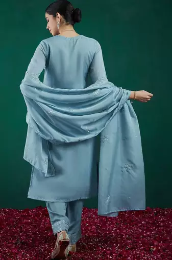 Women Ethnic Motifs Embroidered Regular Thread Work Kurta with Trousers & With Dupatta