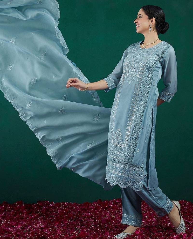Women Ethnic Motifs Embroidered Regular Thread Work Kurta with Trousers & With Dupatta