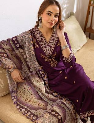 Women Ethnic Motifs Embroidered Regular Thread Work Kurta with Palazzos & With Dupatta 3