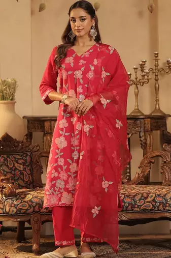 Women Floral Embroidered Regular Sequinned Kurta with Trousers & With Dupatta