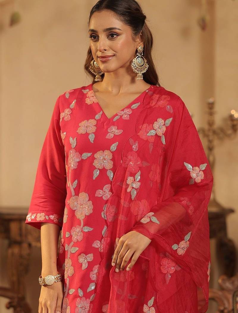 Women Floral Embroidered Regular Sequinned Kurta with Trousers & With Dupatta