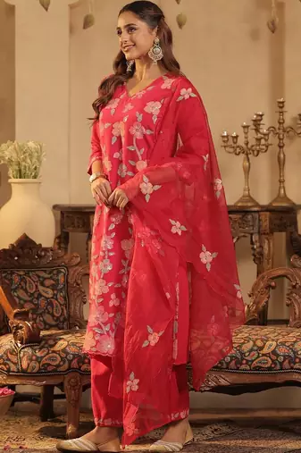 Women Floral Embroidered Regular Sequinned Kurta with Trousers & With Dupatta
