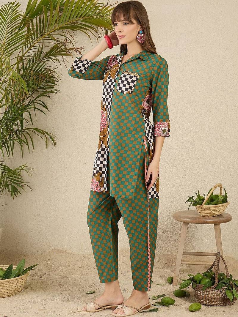 Women Printed Regular Pure Cotton Kurta with Trousers