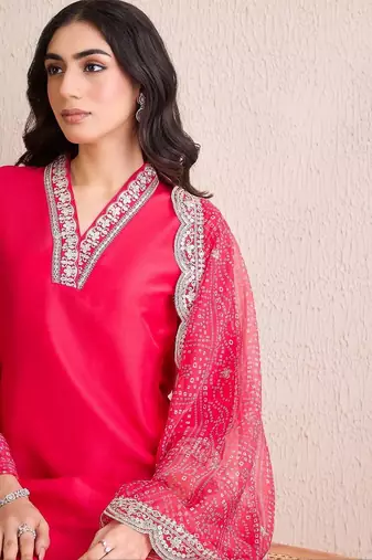 Women Ethnic Motifs Regular Thread Work Kurta with Trousers & With Dupatta