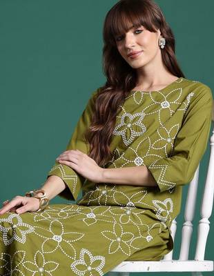 Women Floral Embroidered Regular Thread Work Pure Cotton Kurta with Trousers 4
