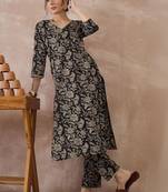 Women Floral Printed Regular Pure Cotton Kurta with Trousers