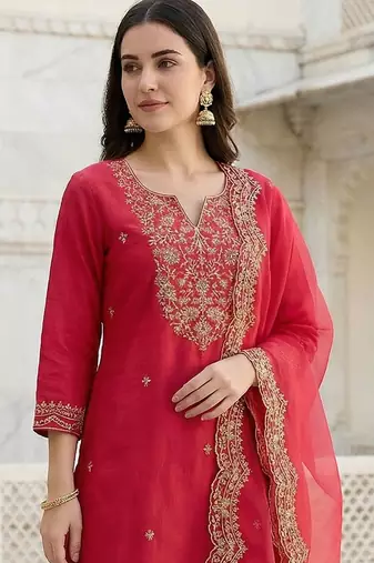 Women Ethnic Motifs Embroidered Regular Liva Kurta with Trousers & With Dupatta