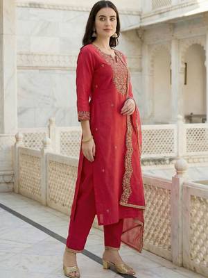 Women Ethnic Motifs Embroidered Regular Liva Kurta with Trousers & With Dupatta 3