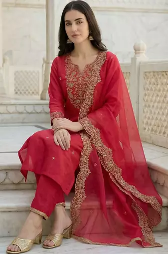 Women Ethnic Motifs Embroidered Regular Liva Kurta with Trousers & With Dupatta