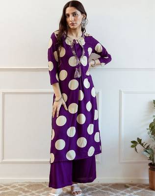 Women Printed Regular Thread Work Kurta with Palazzos 1