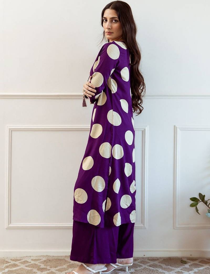 Women Printed Regular Thread Work Kurta with Palazzos