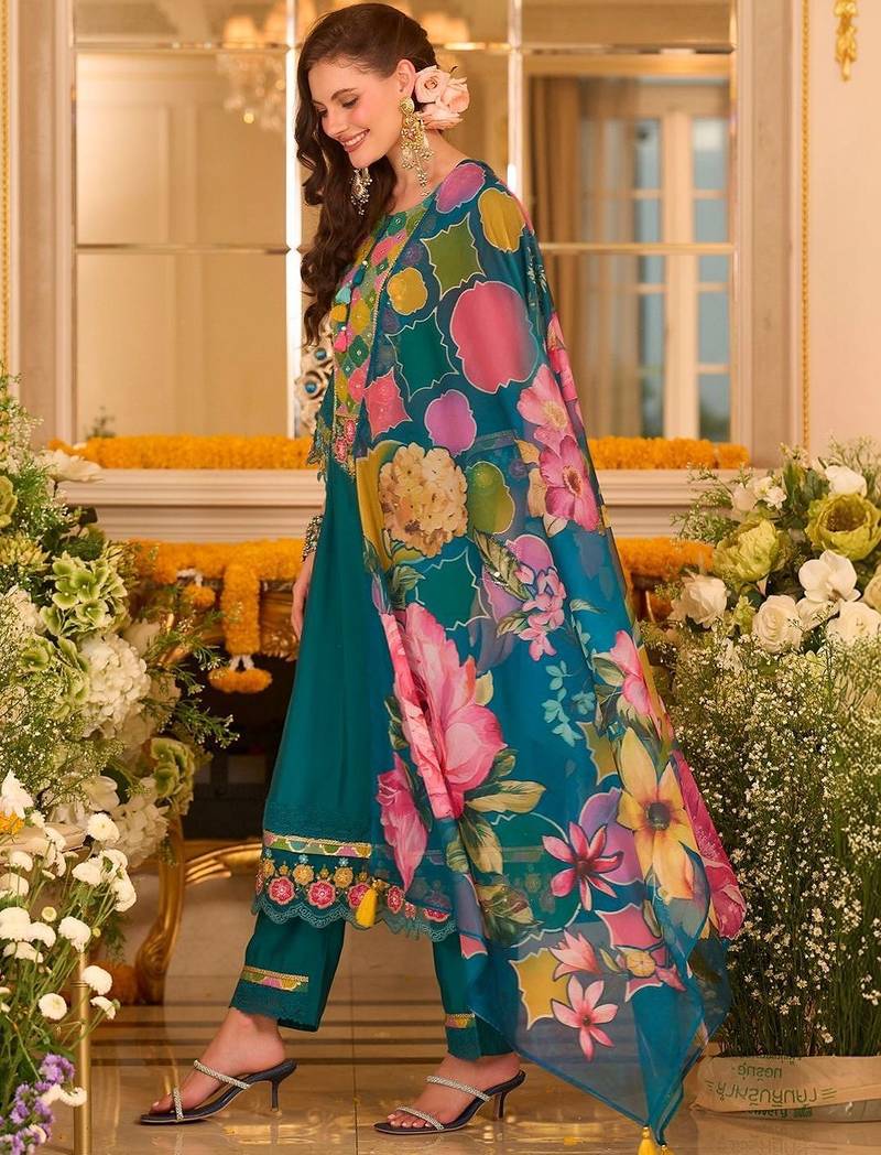 Women Floral Embroidered Regular Mirror Work Kurta with Trousers & With Dupatta