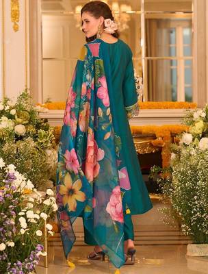 Women Floral Embroidered Regular Mirror Work Kurta with Trousers & With Dupatta 4