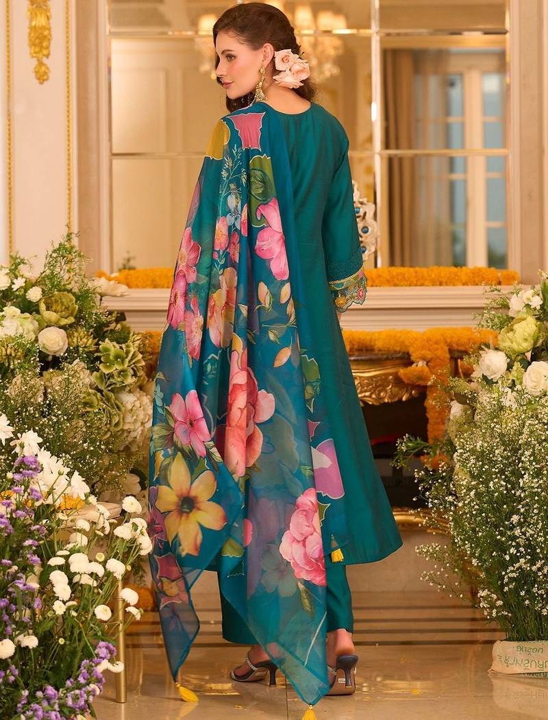 Women Floral Embroidered Regular Mirror Work Kurta with Trousers & With Dupatta