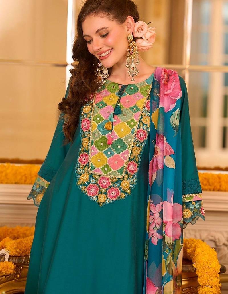 Women Floral Embroidered Regular Mirror Work Kurta with Trousers & With Dupatta