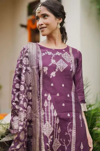 Women Ethnic Motifs Regular Kurta with Pyjamas & With Dupatta