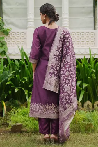 Women Ethnic Motifs Regular Kurta with Pyjamas & With Dupatta