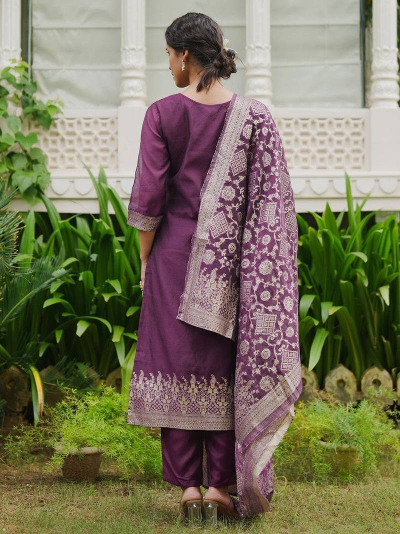 Women Ethnic Motifs Regular Kurta with Pyjamas & With Dupatta