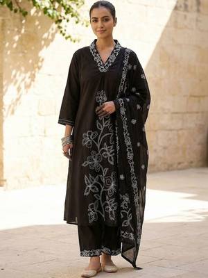 Women Floral Embroidered Regular Thread Work Pure Cotton Kurta with Trousers & With Dupatta 1