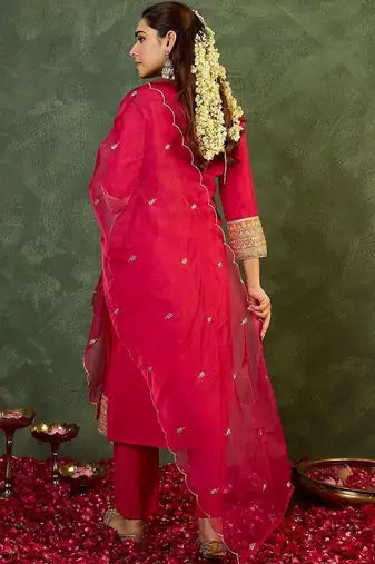 Women Ethnic Motifs Embroidered Regular Kurta with Trousers & With Dupatta
