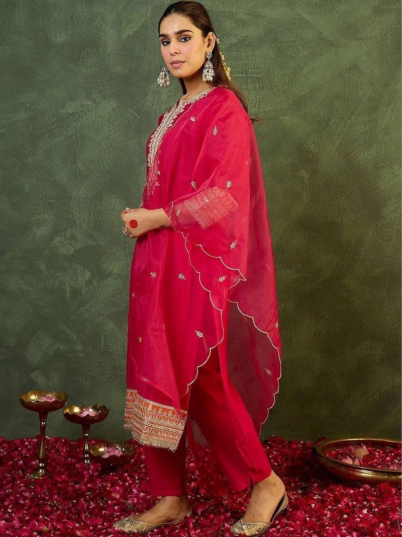 Women Ethnic Motifs Embroidered Regular Kurta with Trousers & With Dupatta