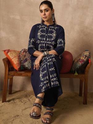 Women Ethnic Motifs Printed Regular Pure Cotton Kurta with Trousers 1