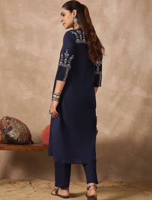 Women Ethnic Motifs Printed Regular Pure Cotton Kurta with Trousers 5