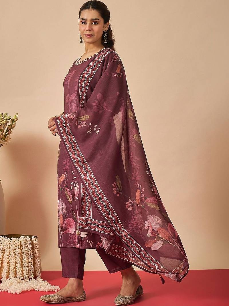 Women Floral Printed Regular Thread Work Linen Kurta with Trousers & With Dupatta